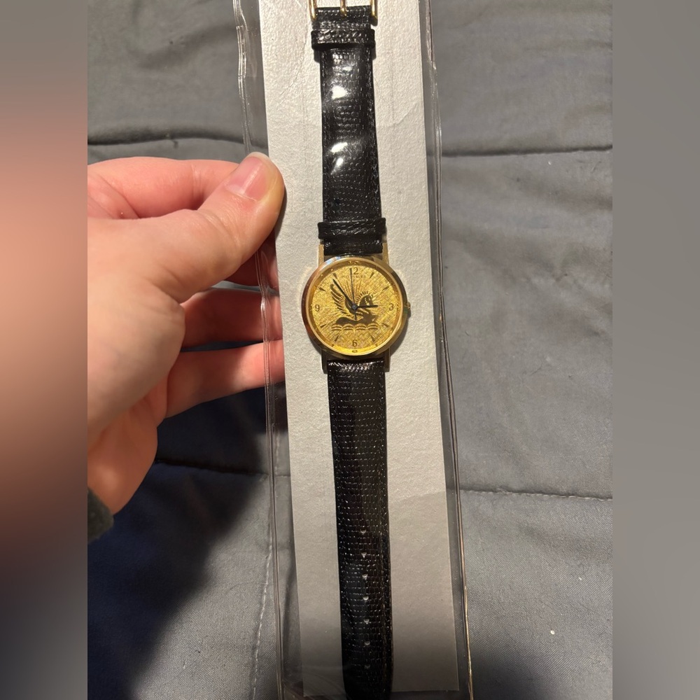 VINTAGE WITTENAUER Pegasus Gold Tone Black Leather Women’s Watch - Picture 2 of 5